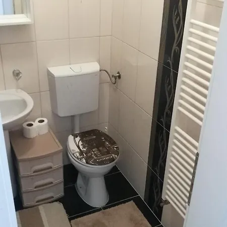 Nikola Apartment *
